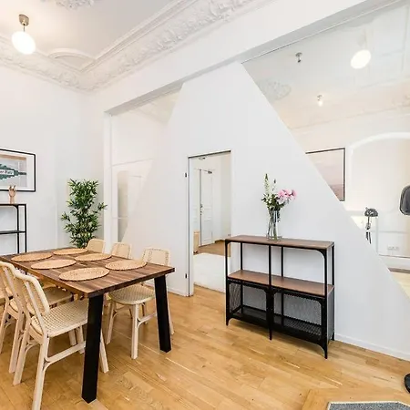 Charming Loft In Moabit